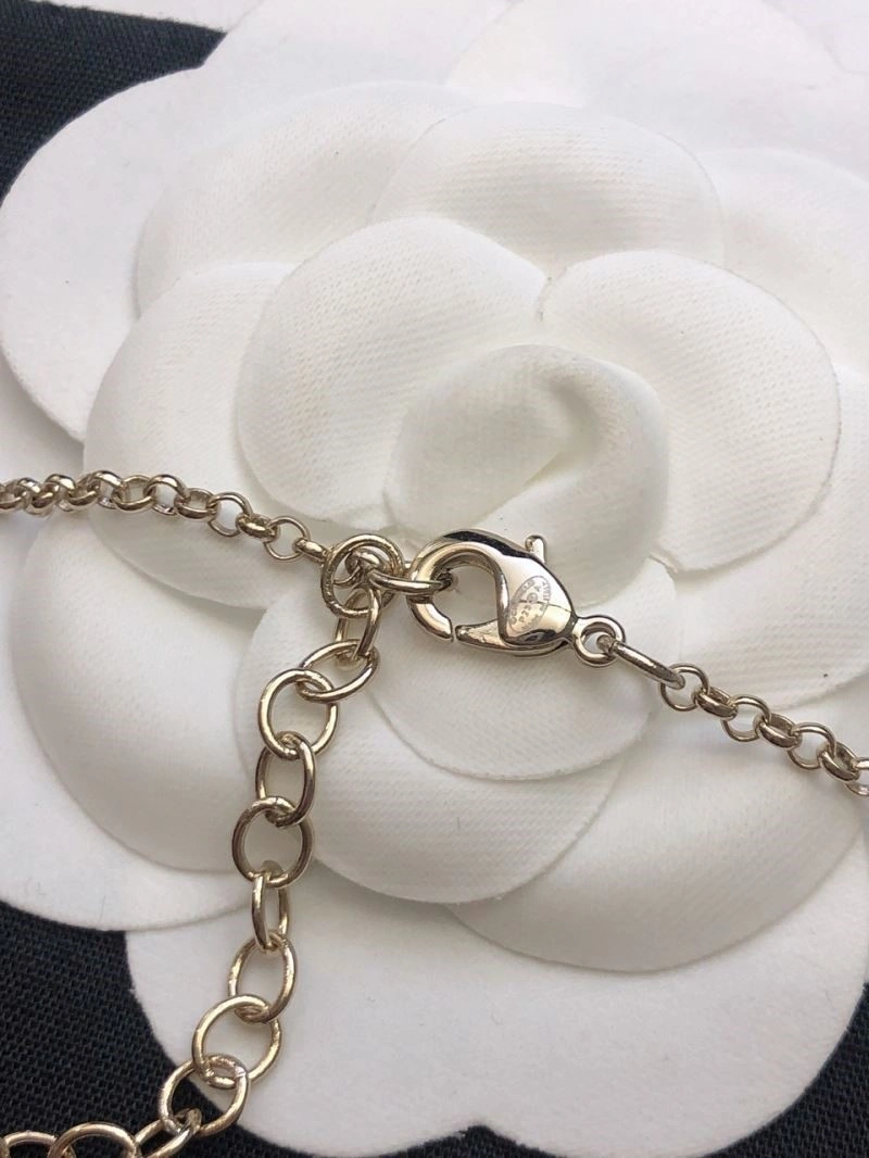 WaterResistant Chanel Necklaces 223404