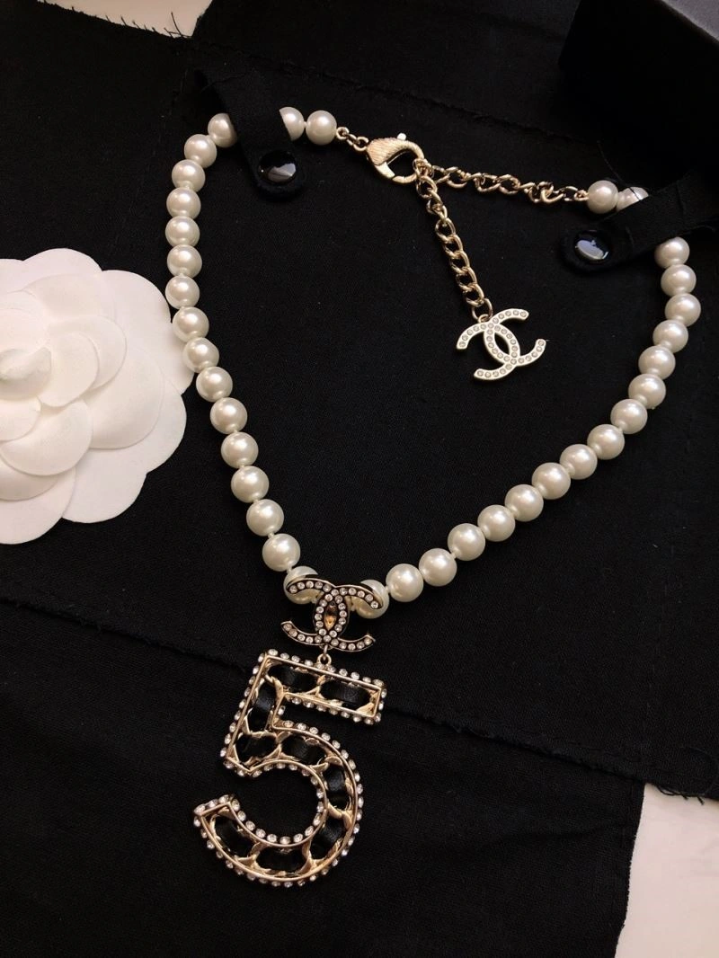 Refined Chanel Necklaces 223400