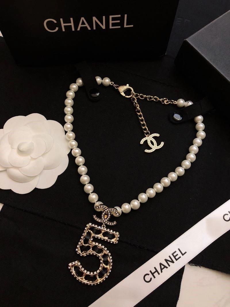 Refined Chanel Necklaces 223400