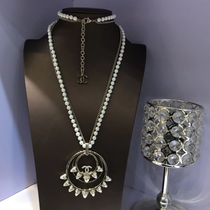 Timeless Chanel Necklaces 223396