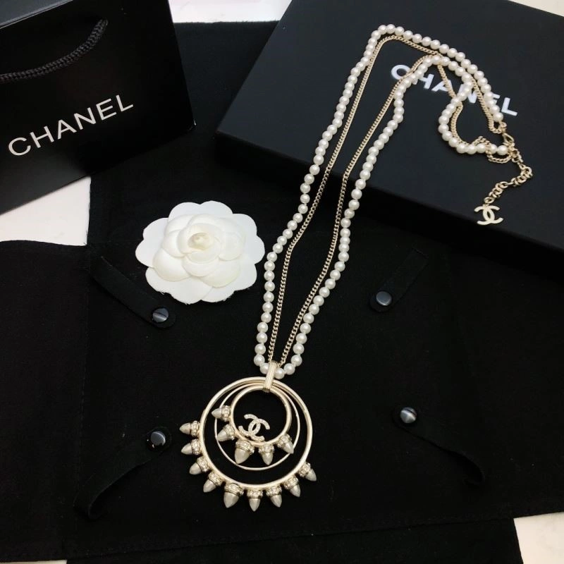 Timeless Chanel Necklaces 223396