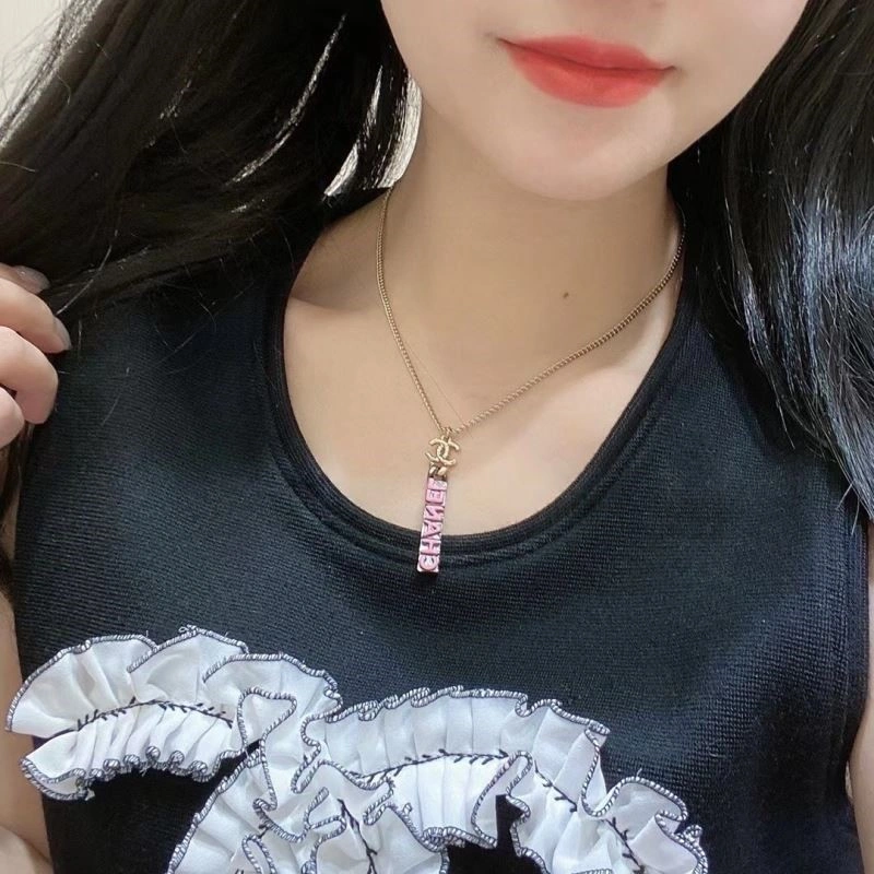 Breathable Chanel Necklaces 223371
