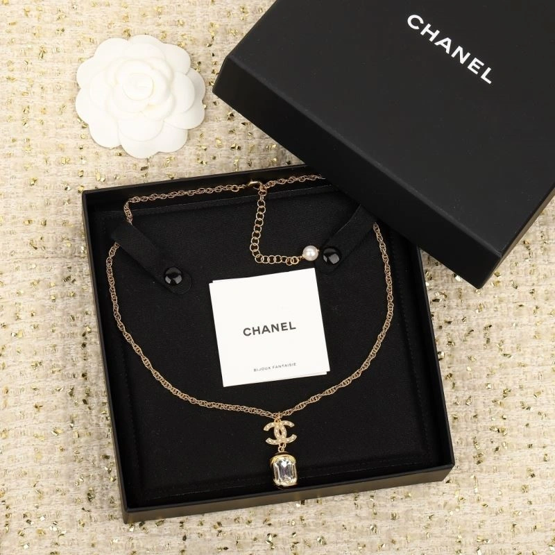 Trendsetting Chanel Necklaces 223359