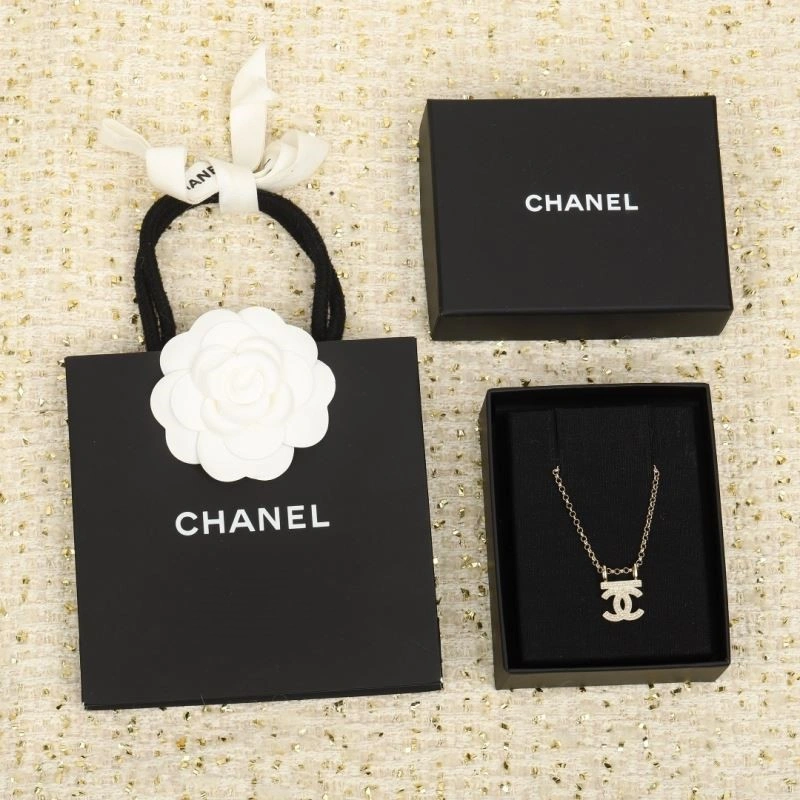 Chanel Necklaces Sophisticated 223338