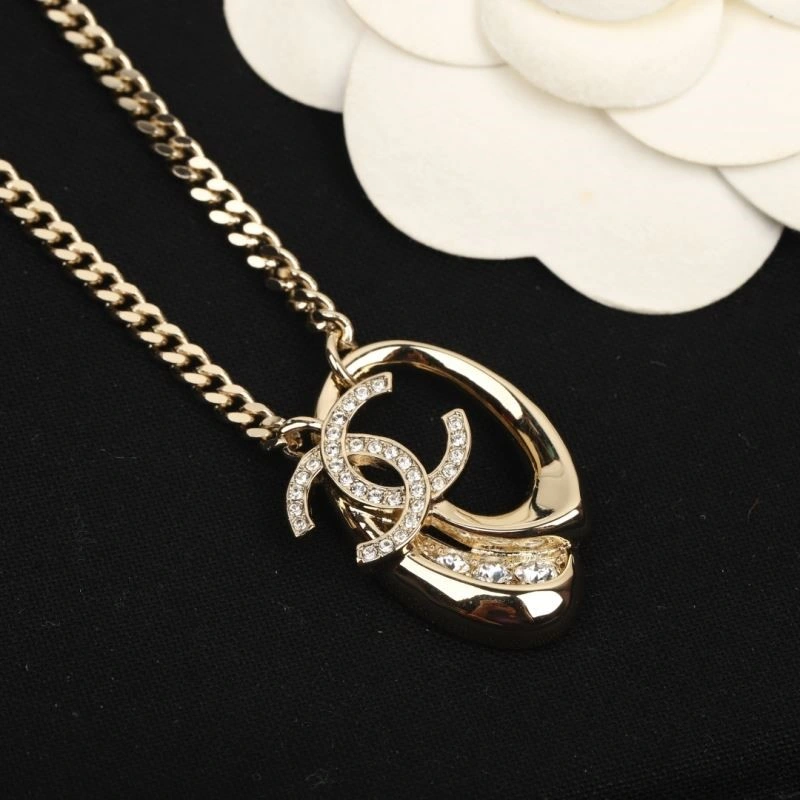 Effortless Chanel Necklaces 223318