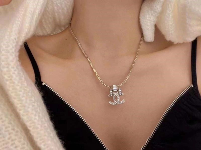 Vibrant Chanel Necklaces 223323