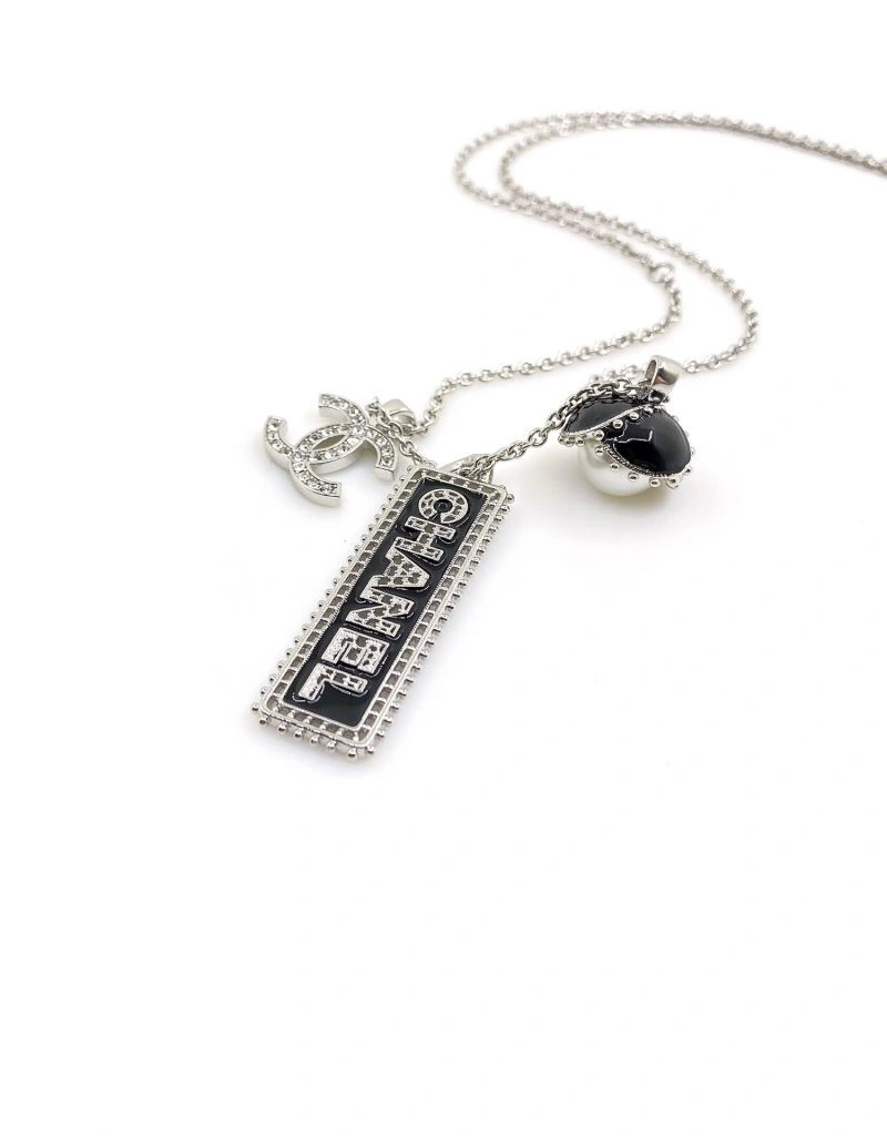 Sleek Chanel Necklaces 223317