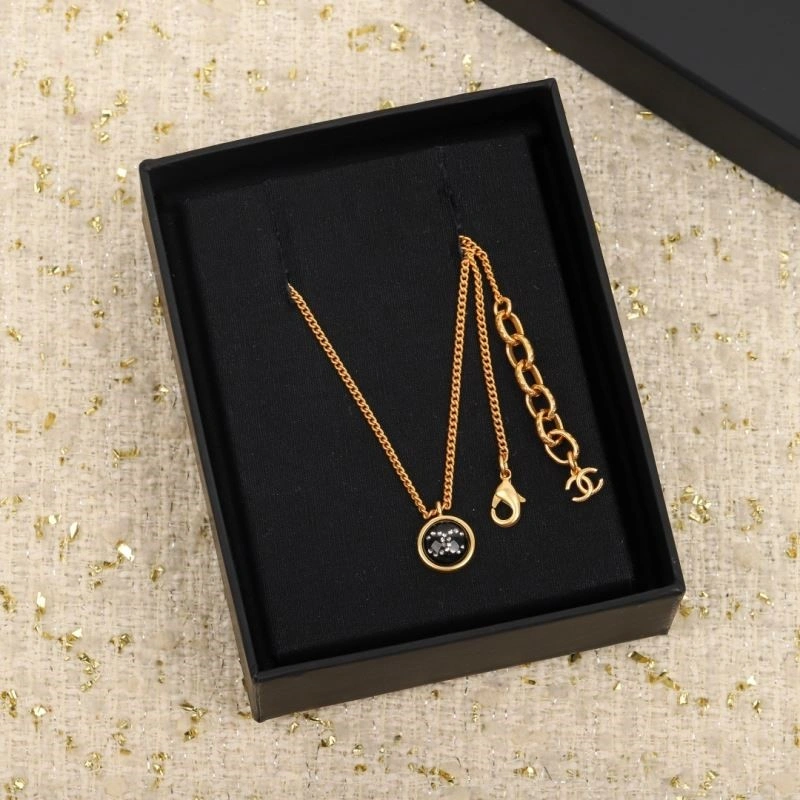 Chanel Necklaces Vibrant 223364