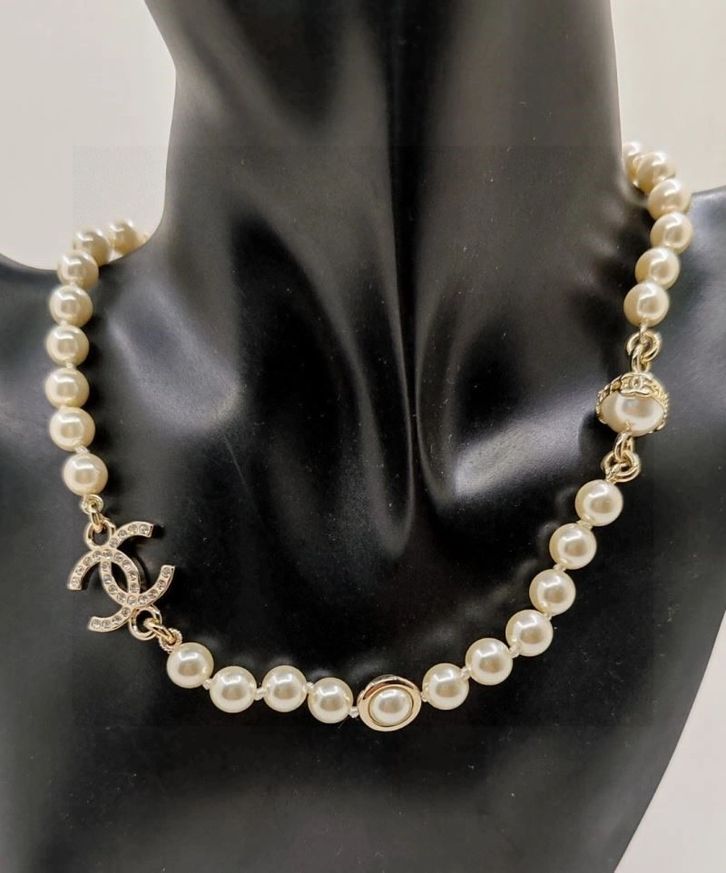 Versatile Chanel Necklaces 223324