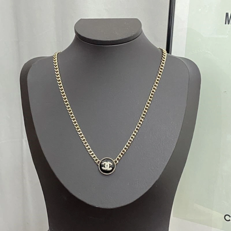 Classic Chanel Necklaces 223349