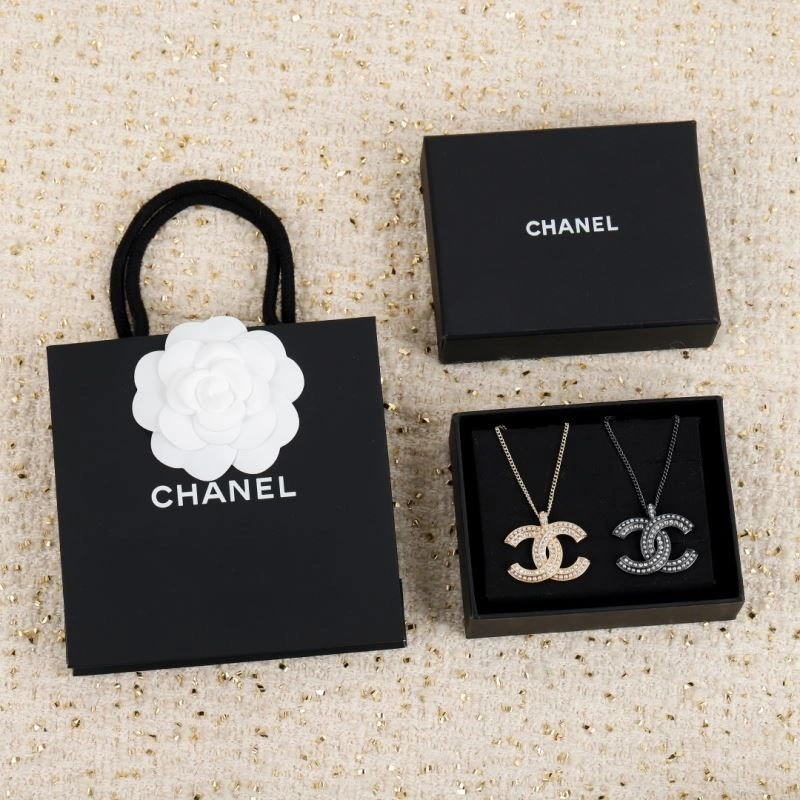 Chanel Necklaces Versatile 223286