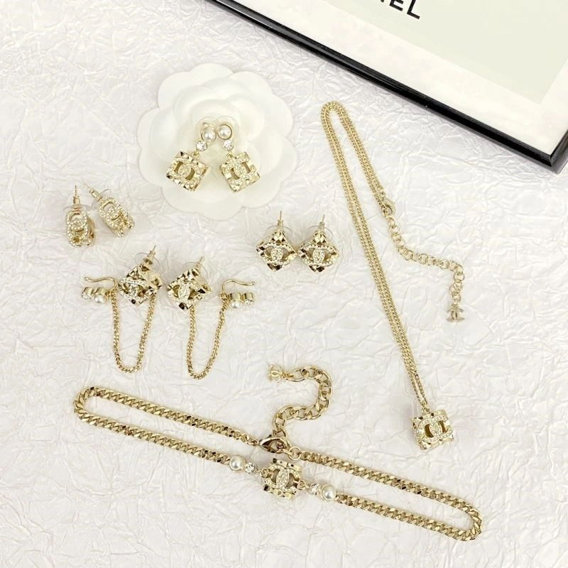 SunProtective Chanel Necklaces 222302