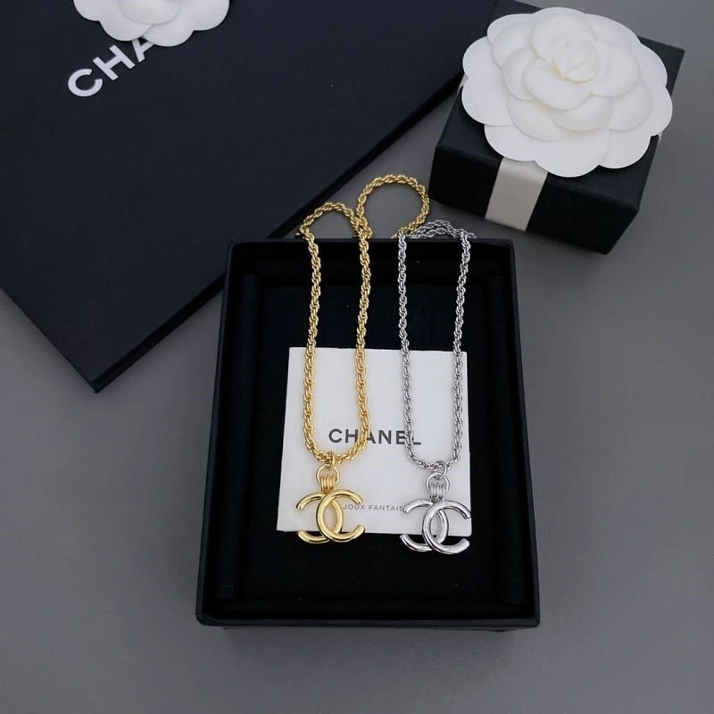 Chanel Necklaces Versatile 222290