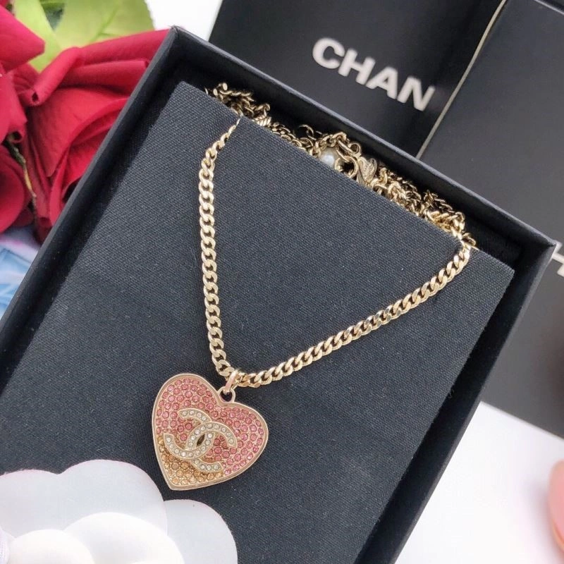 WaterResistant Chanel Necklaces 222289