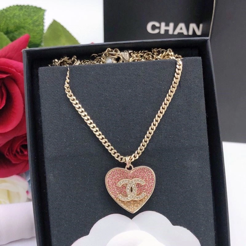 WaterResistant Chanel Necklaces 222289