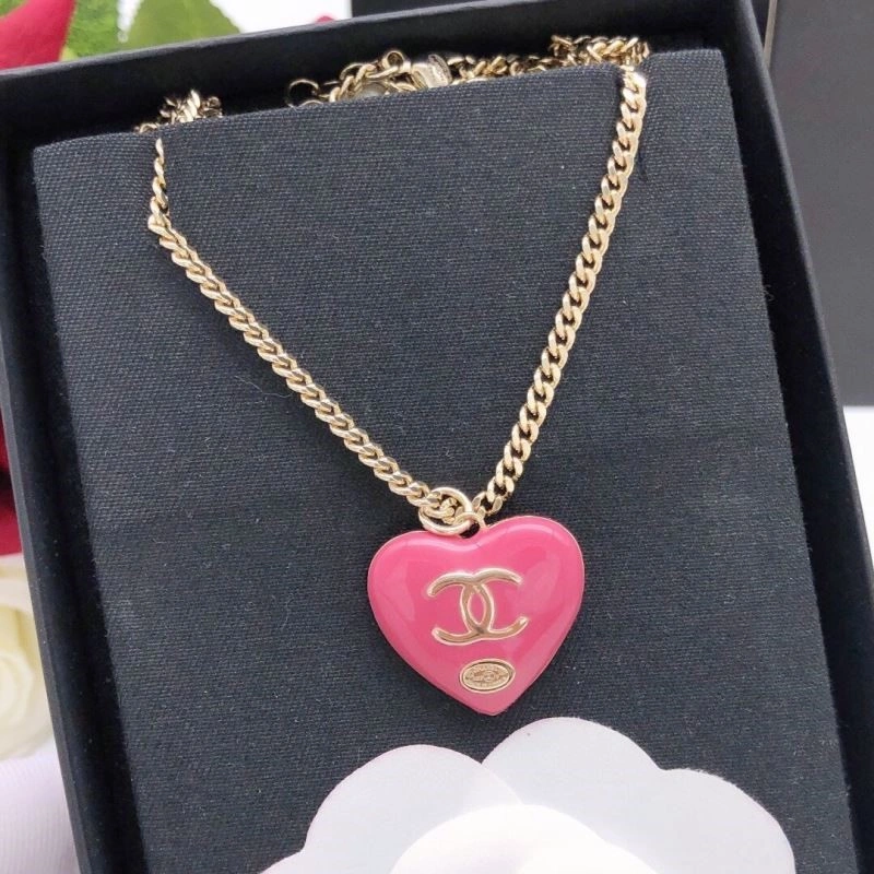 WaterResistant Chanel Necklaces 222289