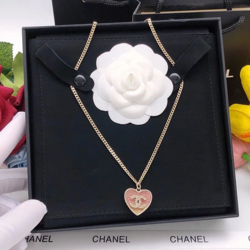 WaterResistant Chanel Necklaces 222289