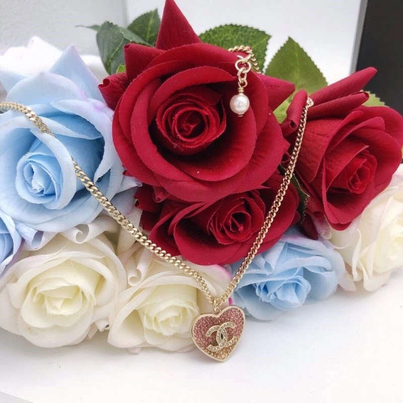 WaterResistant Chanel Necklaces 222289