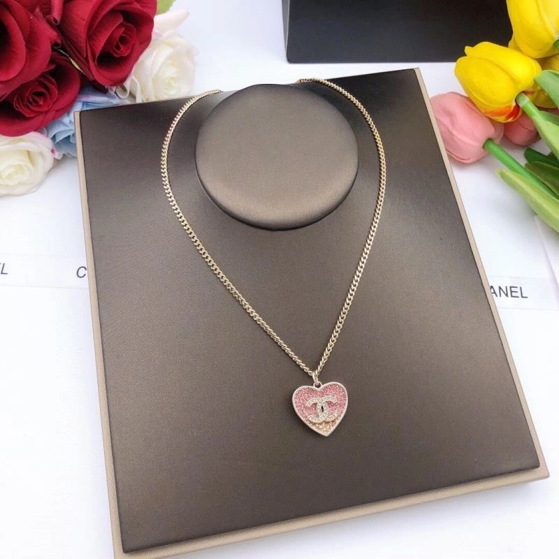 WaterResistant Chanel Necklaces 222289