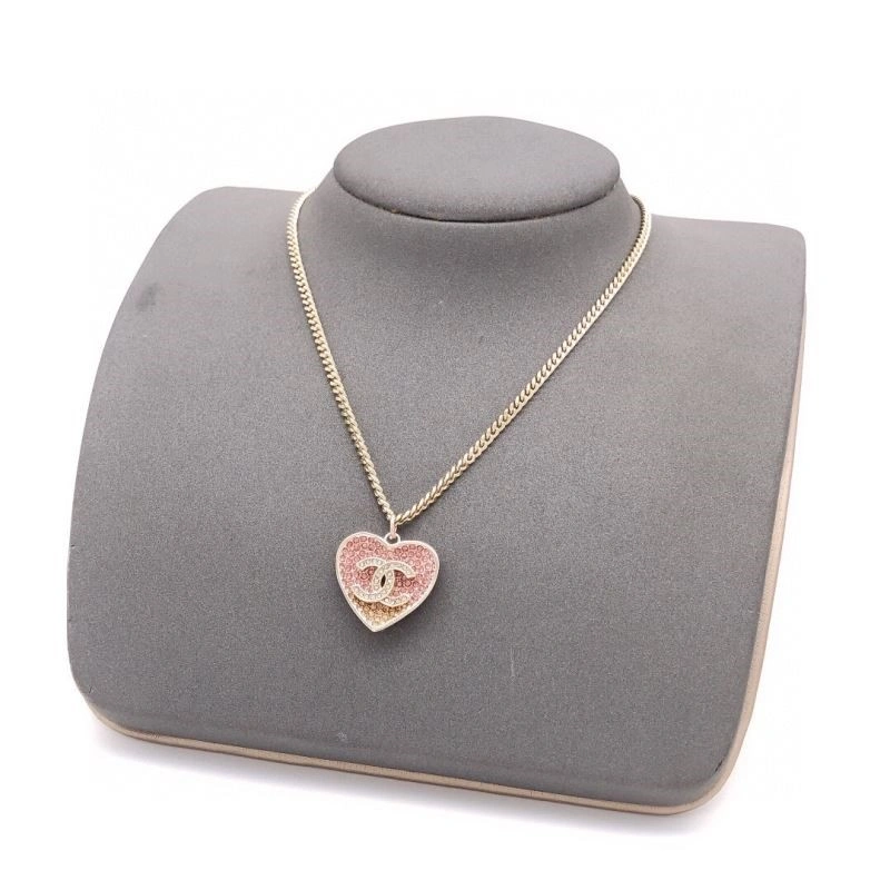 WaterResistant Chanel Necklaces 222289