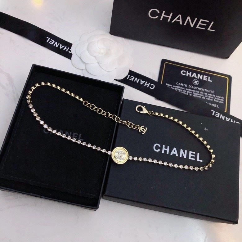 Versatile Chanel Necklaces 222244