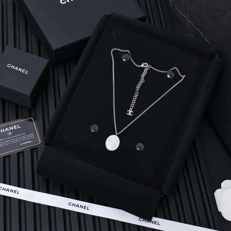 Chanel Necklaces Durable 222231