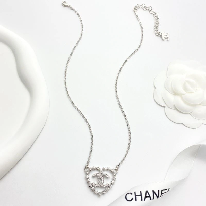 Comfortable Chanel Necklaces 222212