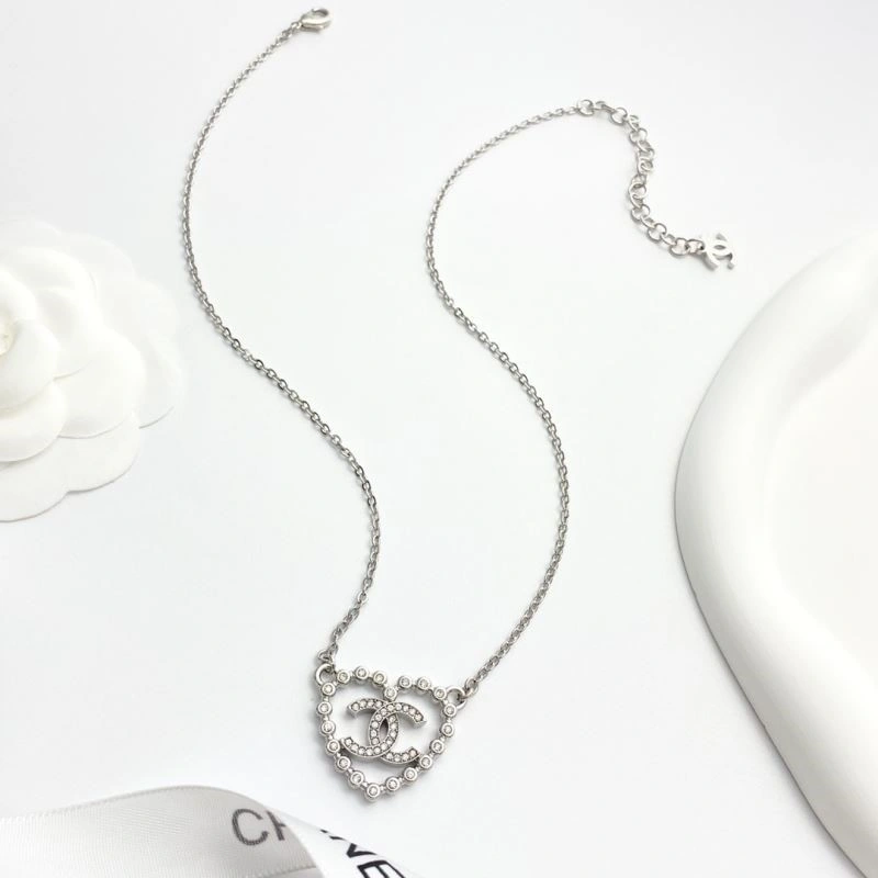 Comfortable Chanel Necklaces 222212