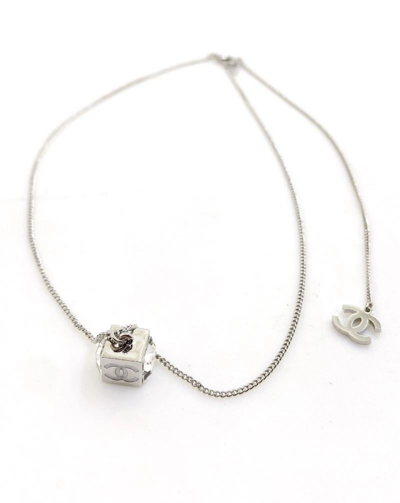 Timeless Chanel Necklaces 222220
