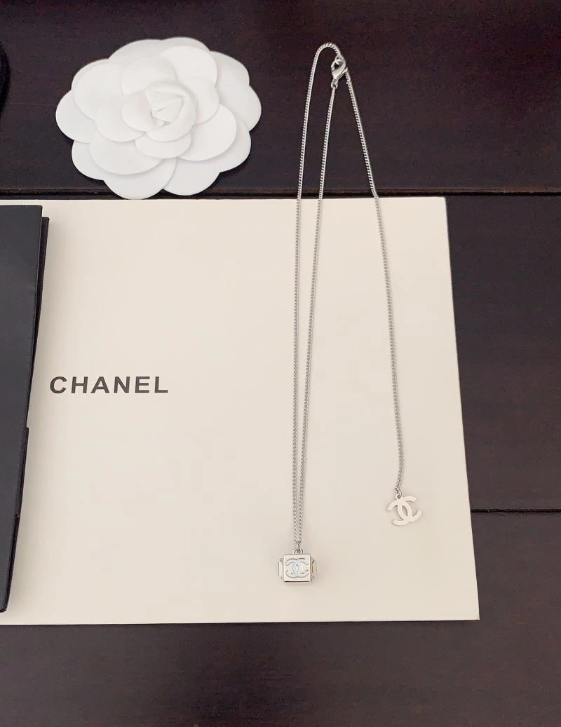 Timeless Chanel Necklaces 222220