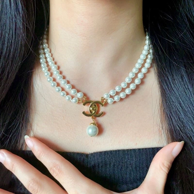 Compact Chanel Necklaces 222199