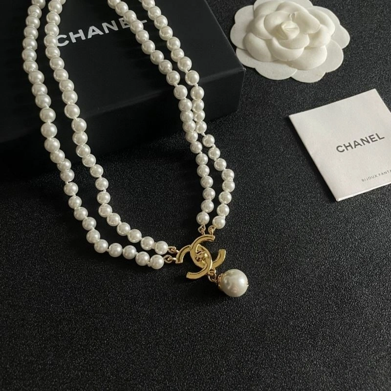Compact Chanel Necklaces 222199