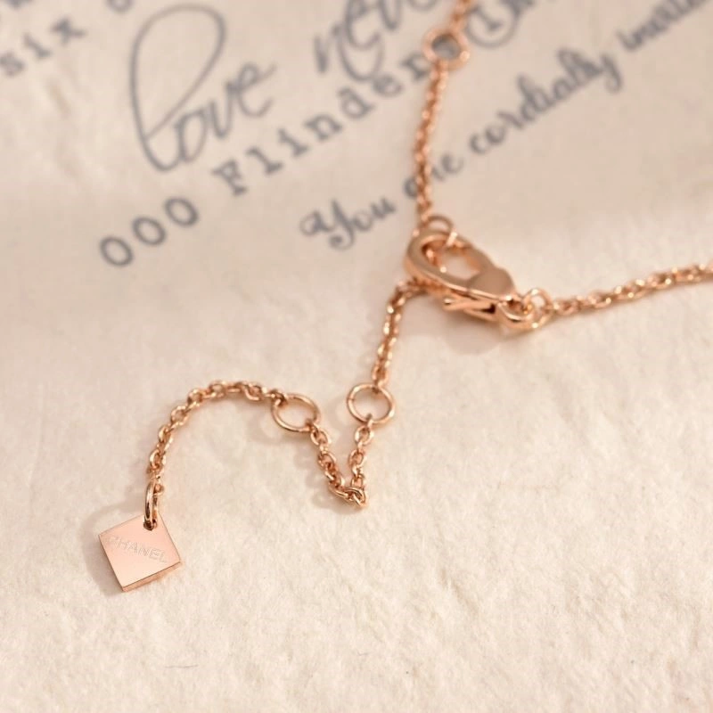 Minimalist Chanel Necklaces 222173