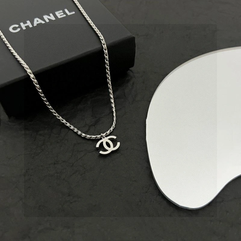 Breathable Chanel Necklaces 222160