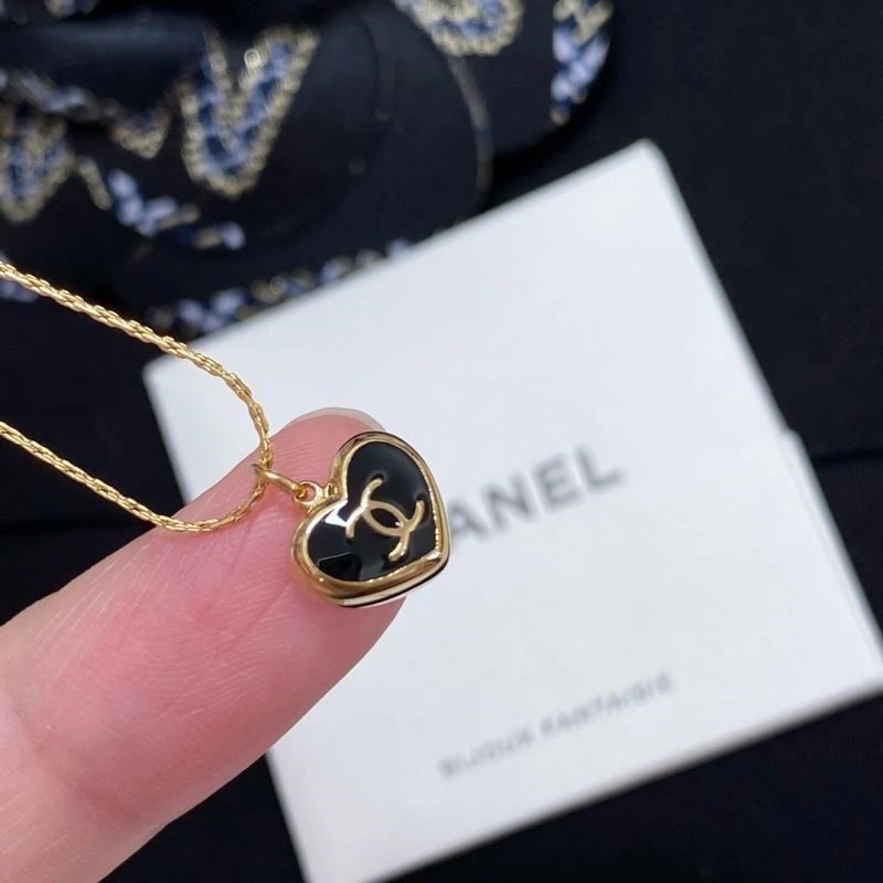 Effortless Chanel Necklaces 222144