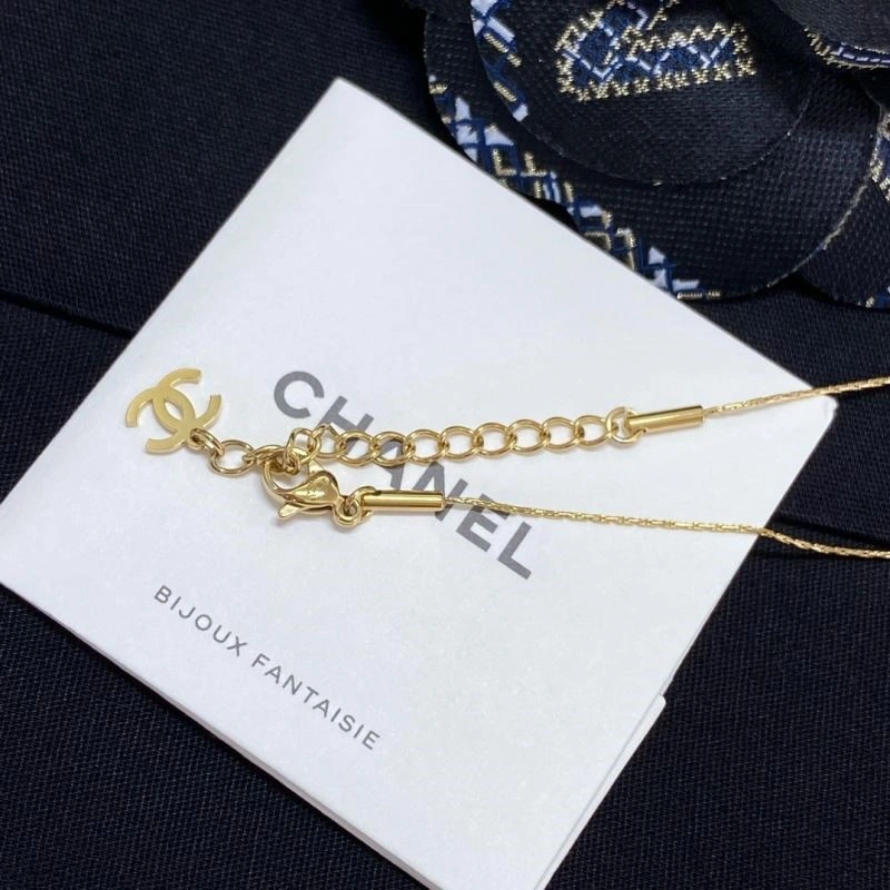 Effortless Chanel Necklaces 222144