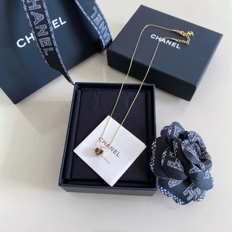 Effortless Chanel Necklaces 222144