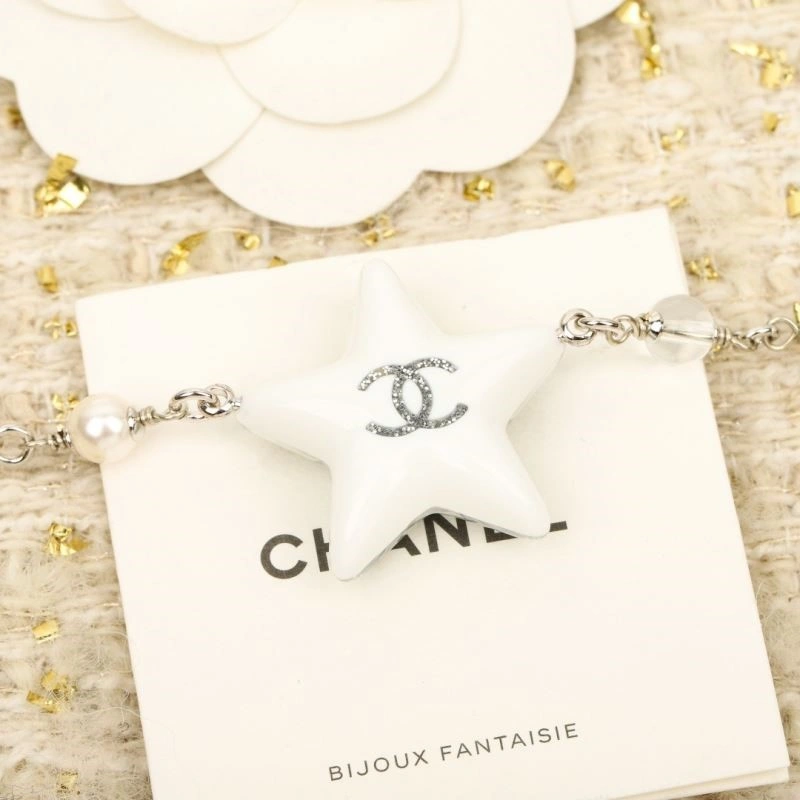 Contemporary Chanel Necklaces 222133