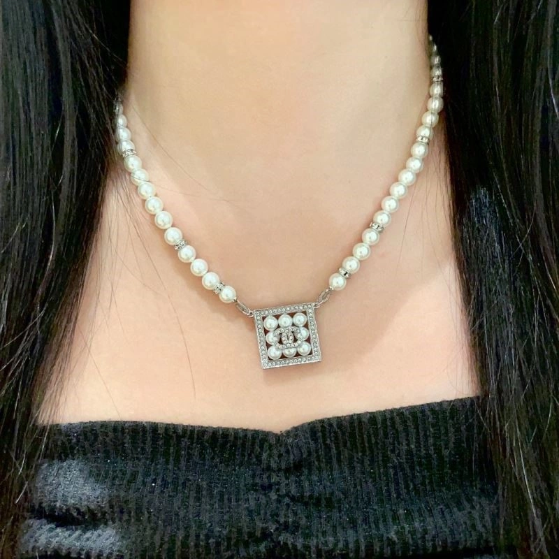 Chanel Necklaces ModernLook 222118