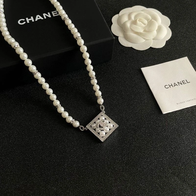 Chanel Necklaces ModernLook 222118