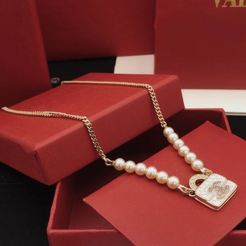 Colorful Chanel Necklaces 222113