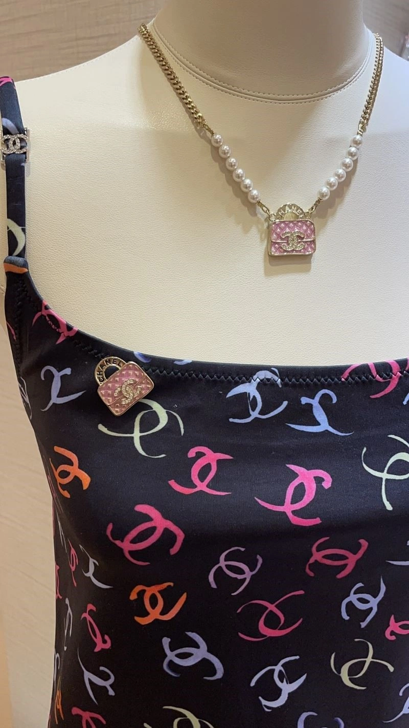 Chanel Necklaces Stylish 222120