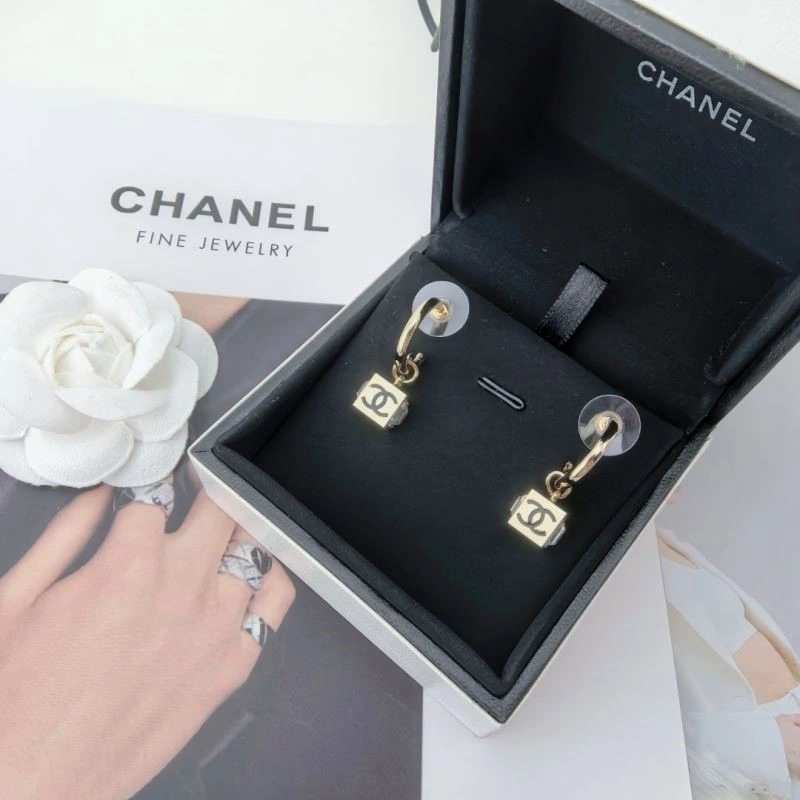 TravelReady Chanel Necklaces 222076