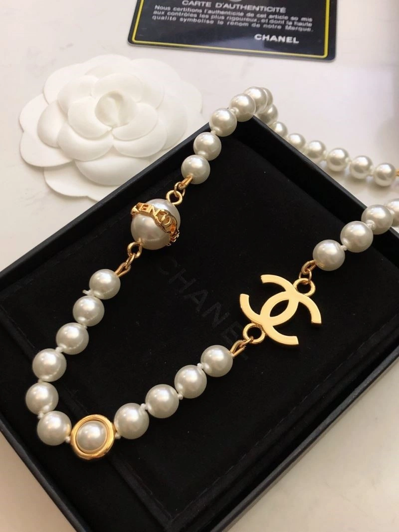 Supportive Chanel Necklaces 222066
