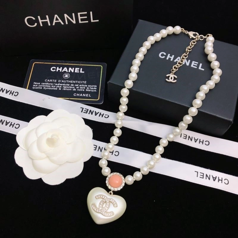 Supportive Chanel Necklaces 222079