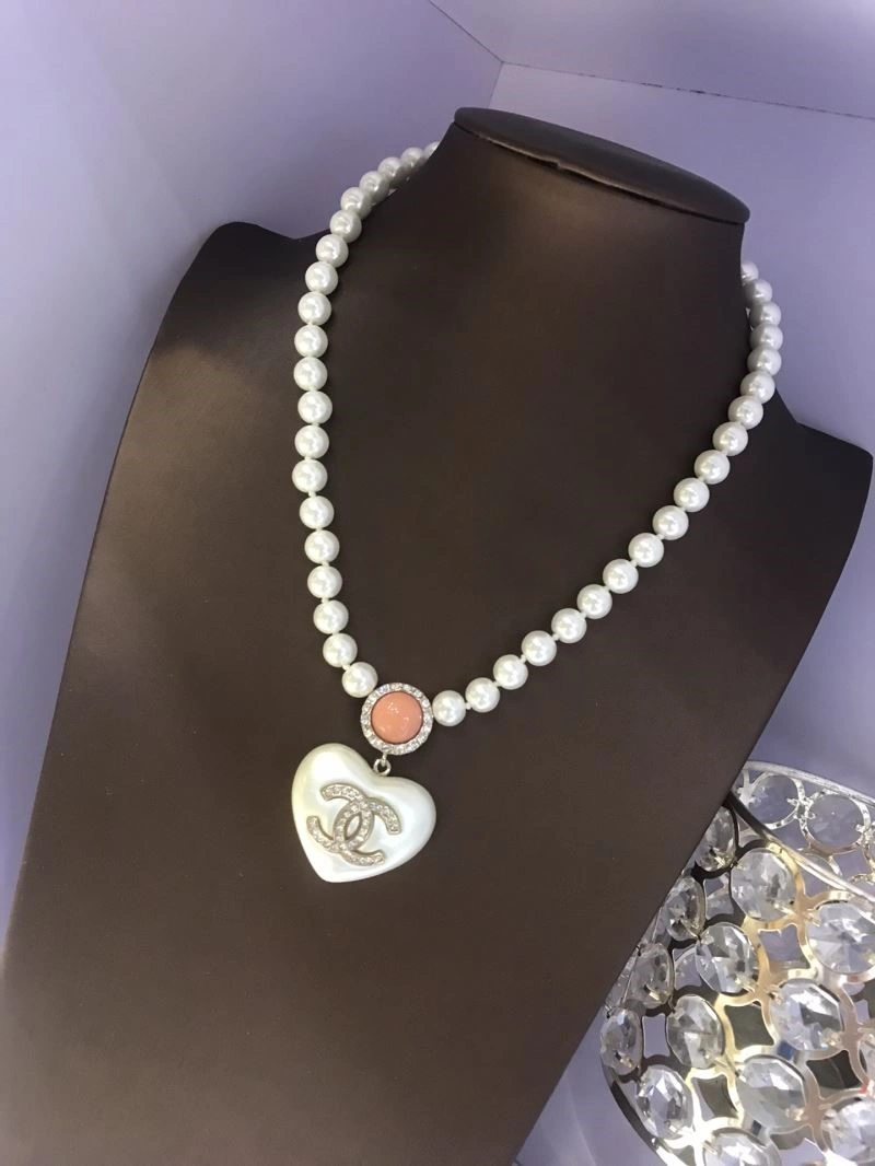 Supportive Chanel Necklaces 222079