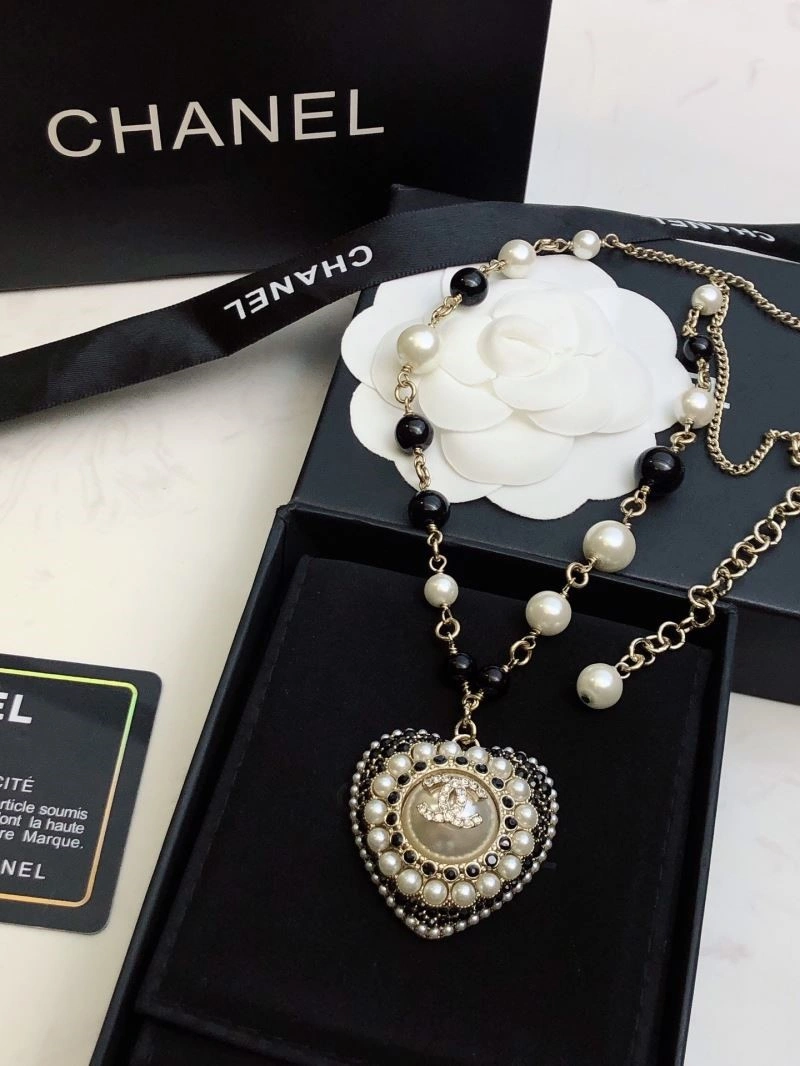 Fashionable Chanel Necklaces 222119