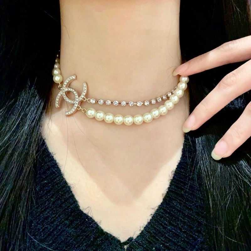 Trendsetting Chanel Necklaces 222126
