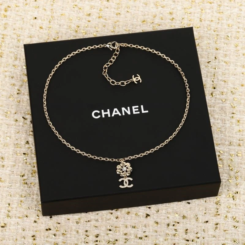 WaterResistant Chanel Necklaces 222060