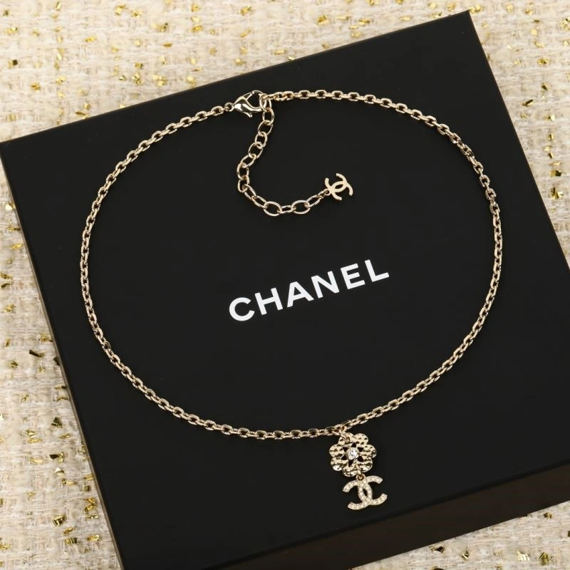 WaterResistant Chanel Necklaces 222060